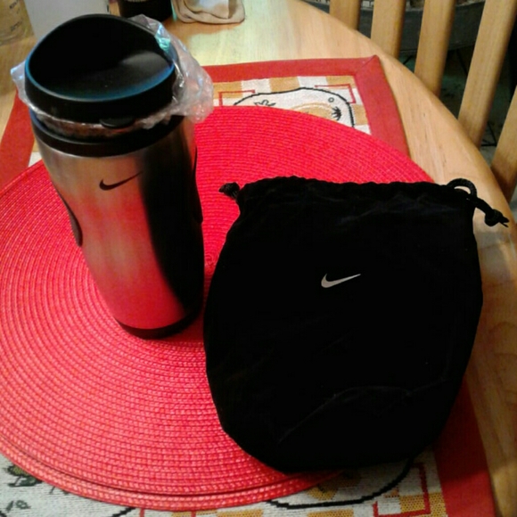 nike thermal mug